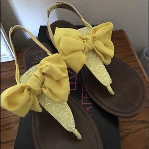 Yellow sparkle sandals